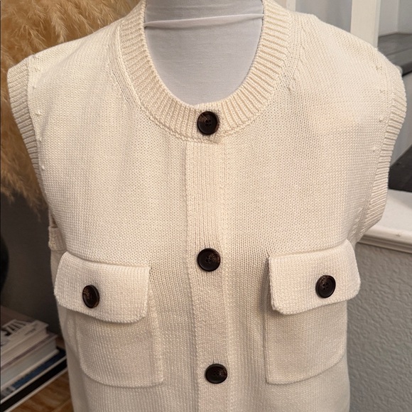 ARKET Off White Knit Tank Vest Button Front Patch Pockets Size Medium - Picture 4 of 8